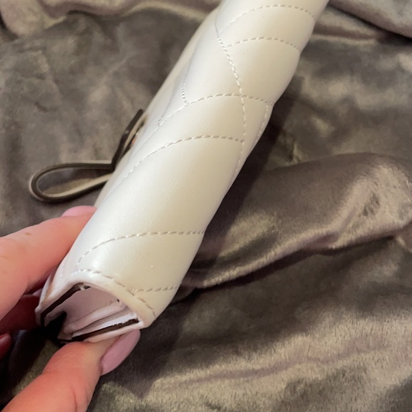 Michael Kors wristlet/wallet - Picture 4 of 7